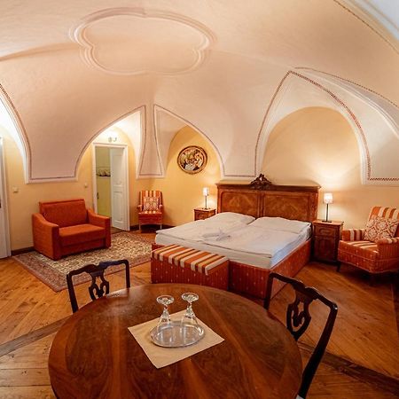 Penzion Cosmopolitan Ii. Banská Štiavnica Extérieur photo