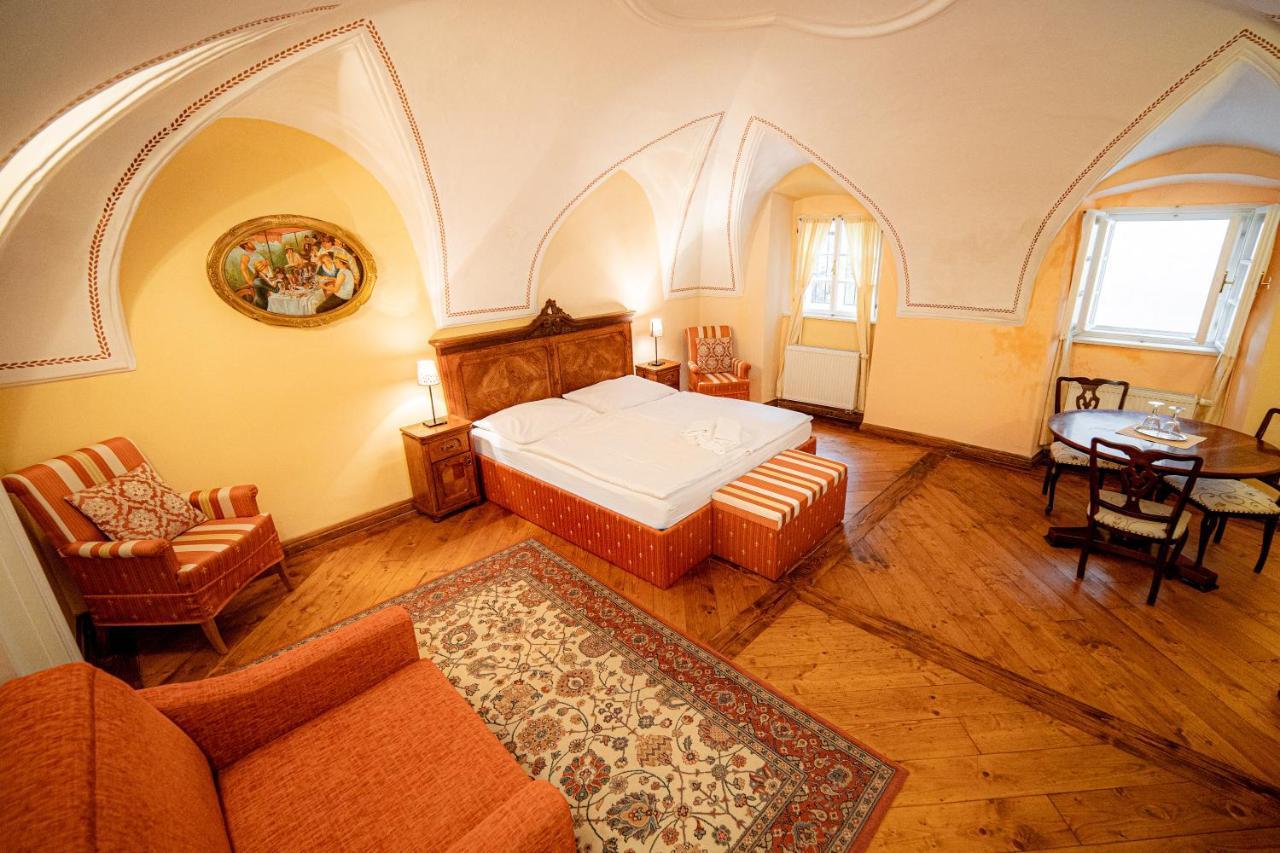 Penzion Cosmopolitan Ii. Banská Štiavnica Extérieur photo