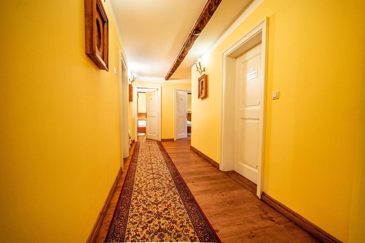Penzion Cosmopolitan Ii. Banská Štiavnica Extérieur photo