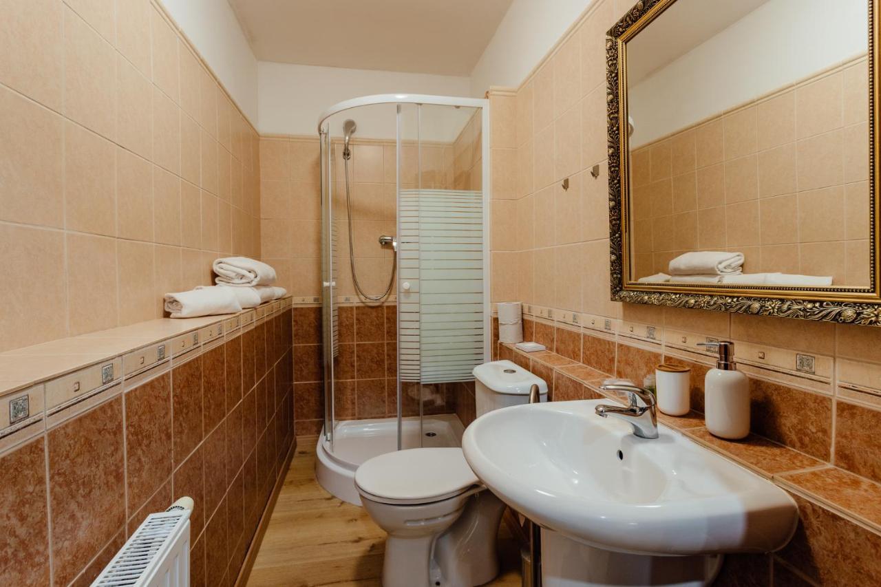 Penzion Cosmopolitan Ii. Banská Štiavnica Extérieur photo