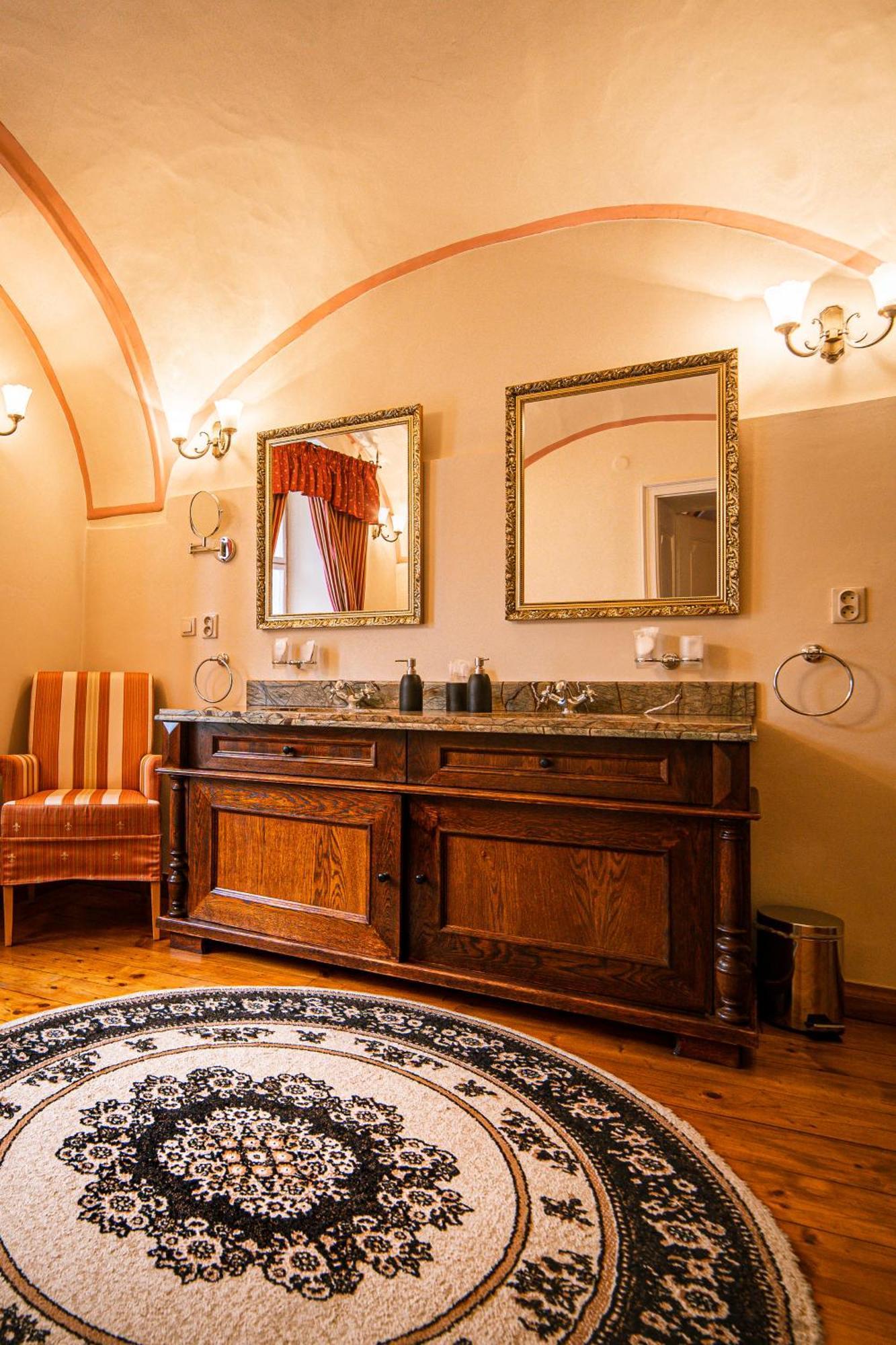 Penzion Cosmopolitan Ii. Banská Štiavnica Chambre photo