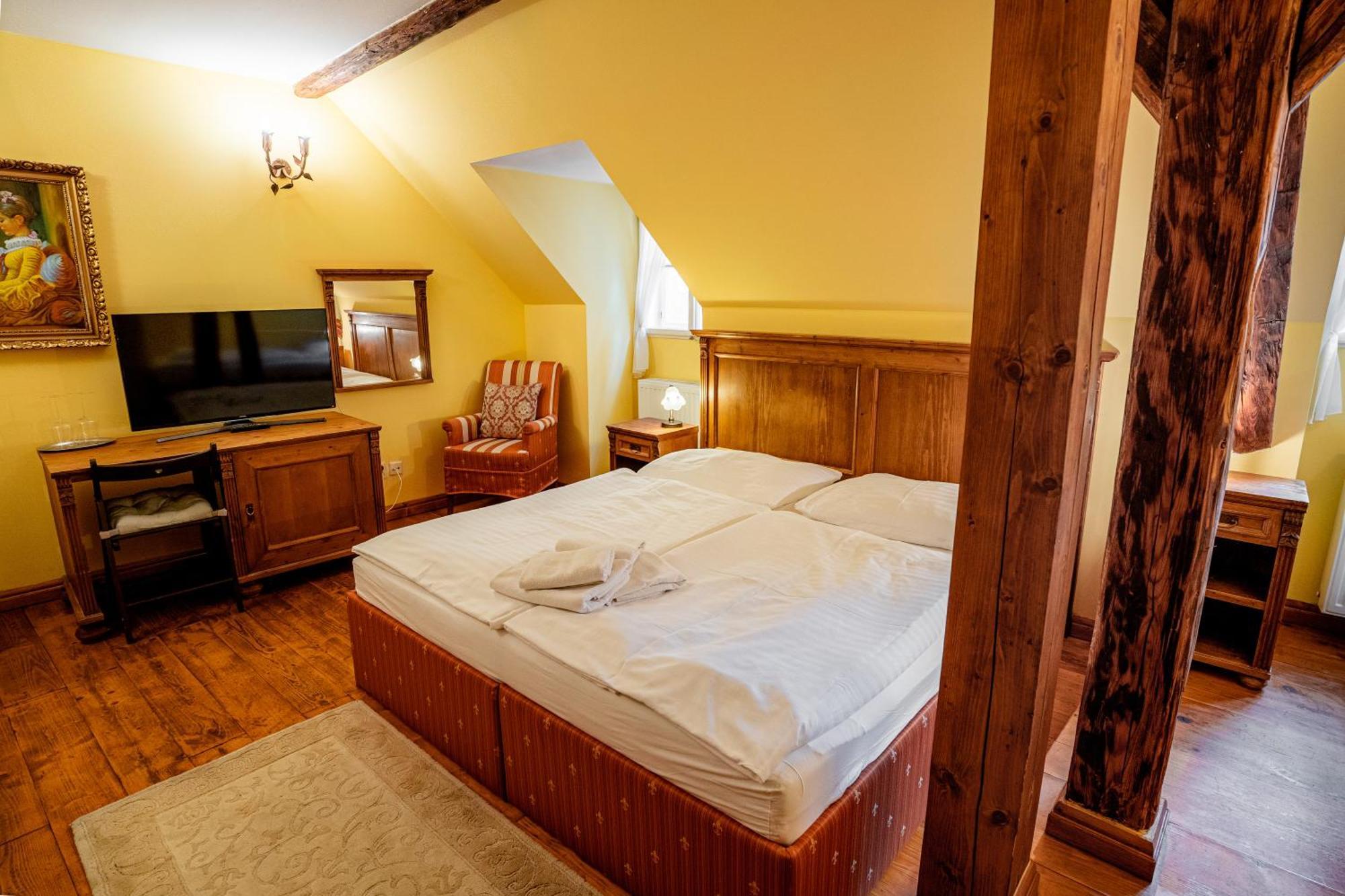 Penzion Cosmopolitan Ii. Banská Štiavnica Chambre photo