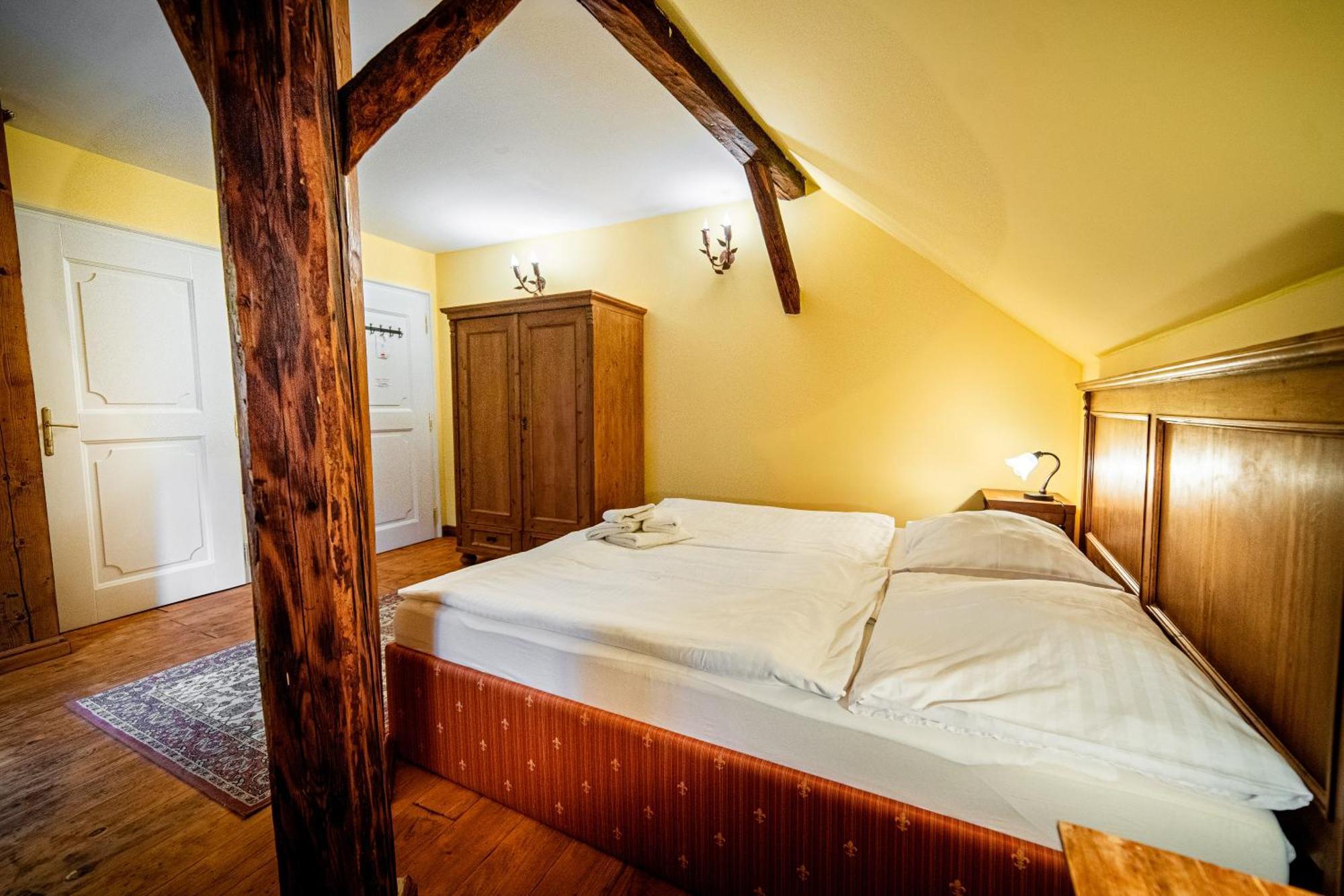 Penzion Cosmopolitan Ii. Banská Štiavnica Chambre photo