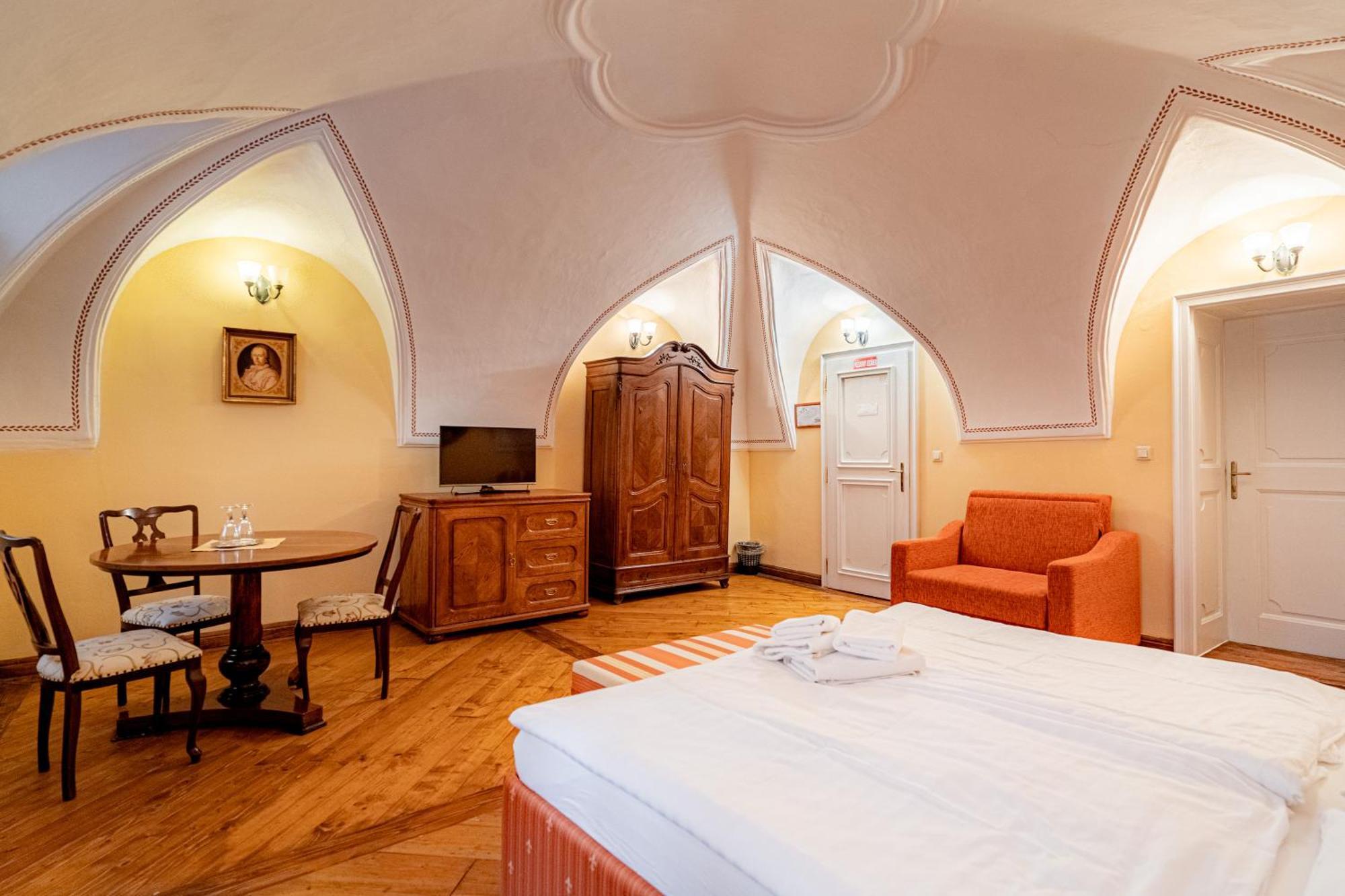 Penzion Cosmopolitan Ii. Banská Štiavnica Chambre photo