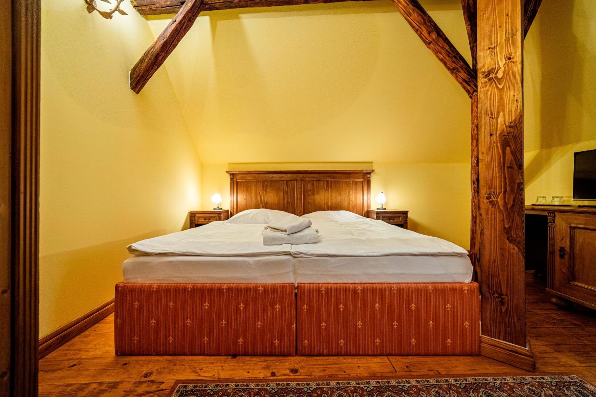 Penzion Cosmopolitan Ii. Banská Štiavnica Chambre photo