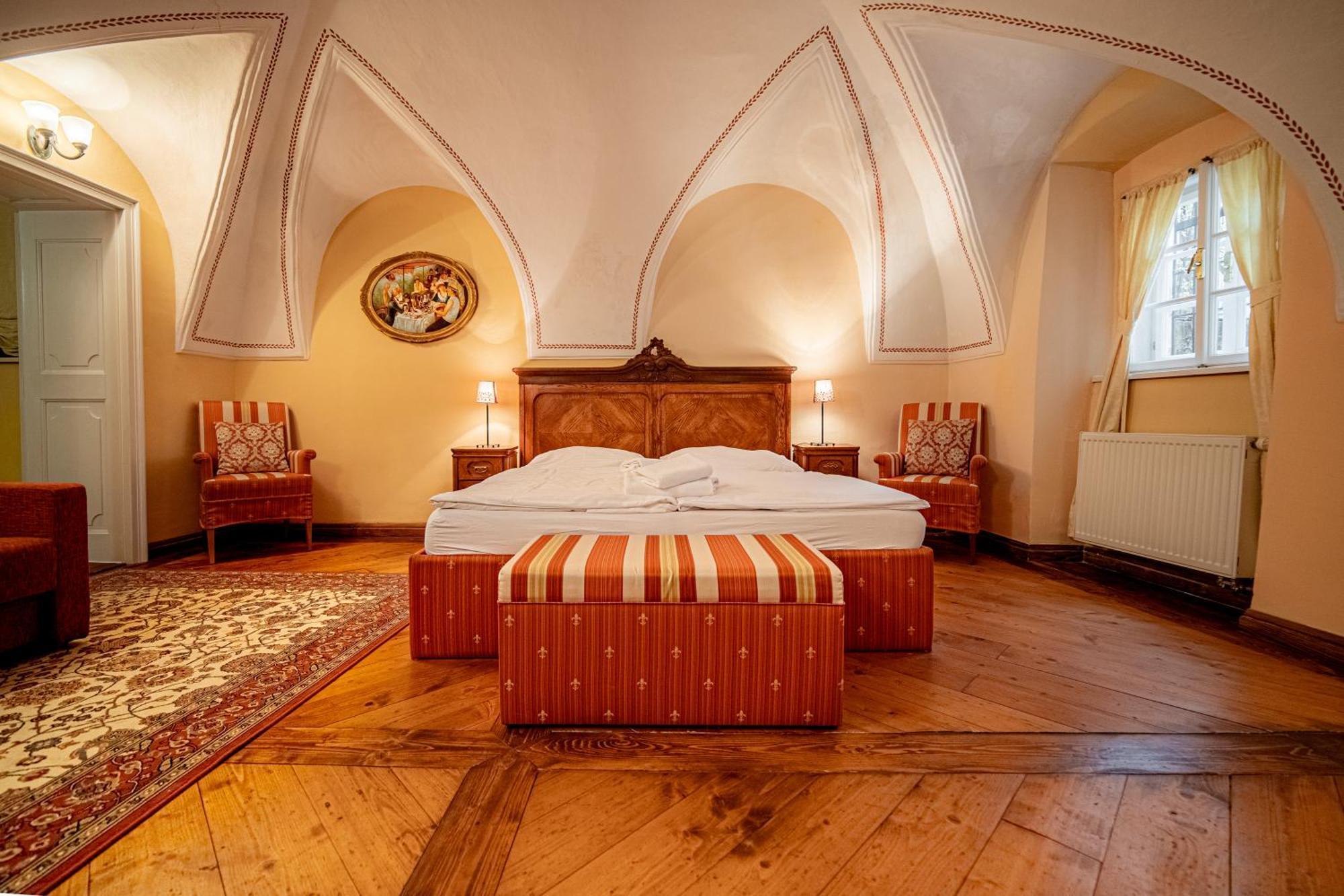 Penzion Cosmopolitan Ii. Banská Štiavnica Chambre photo