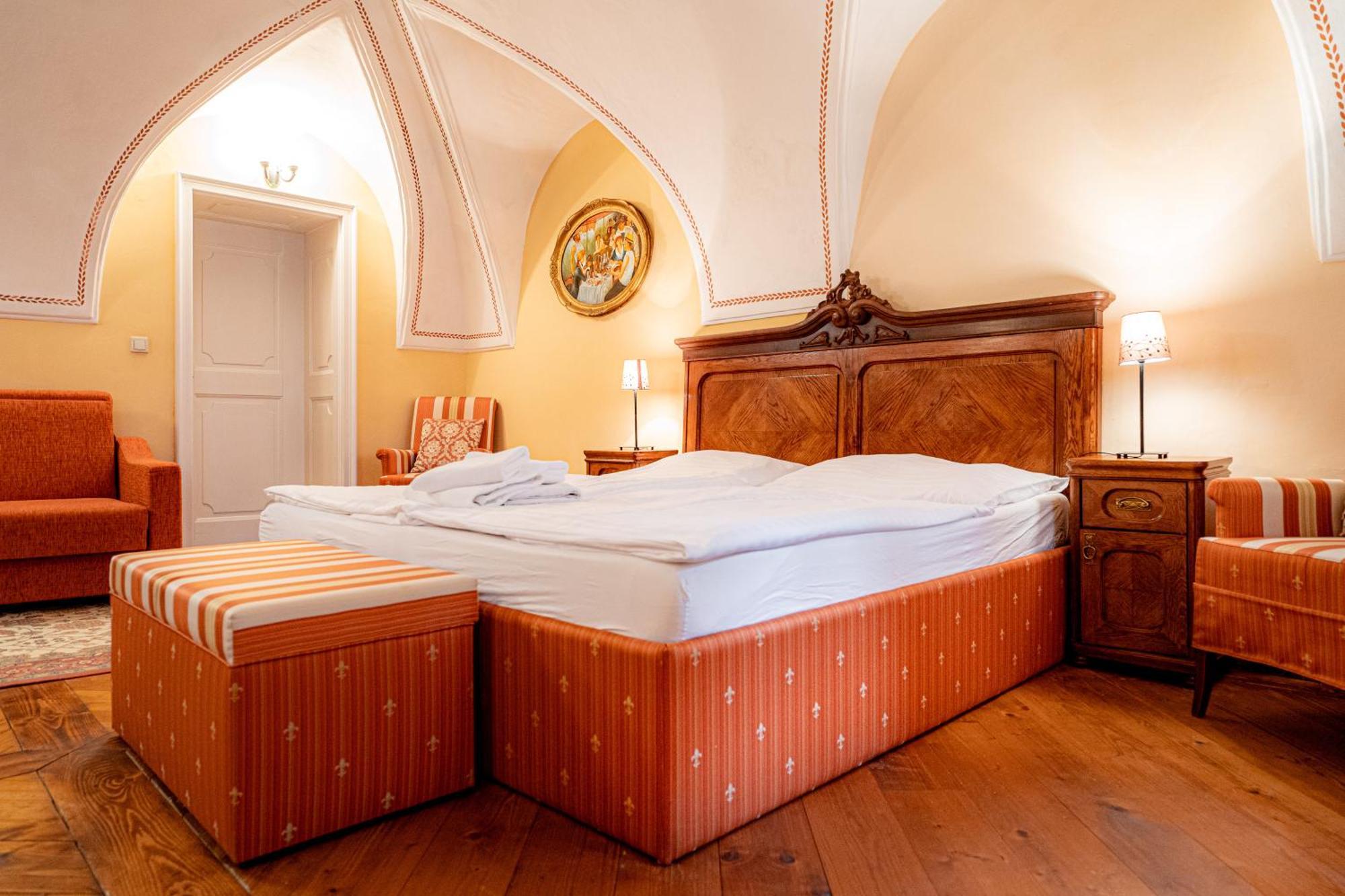 Penzion Cosmopolitan Ii. Banská Štiavnica Chambre photo